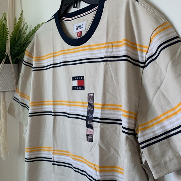 NWT Tommy Hilfiger Men’s Striped Tee - Picture 2 of 5